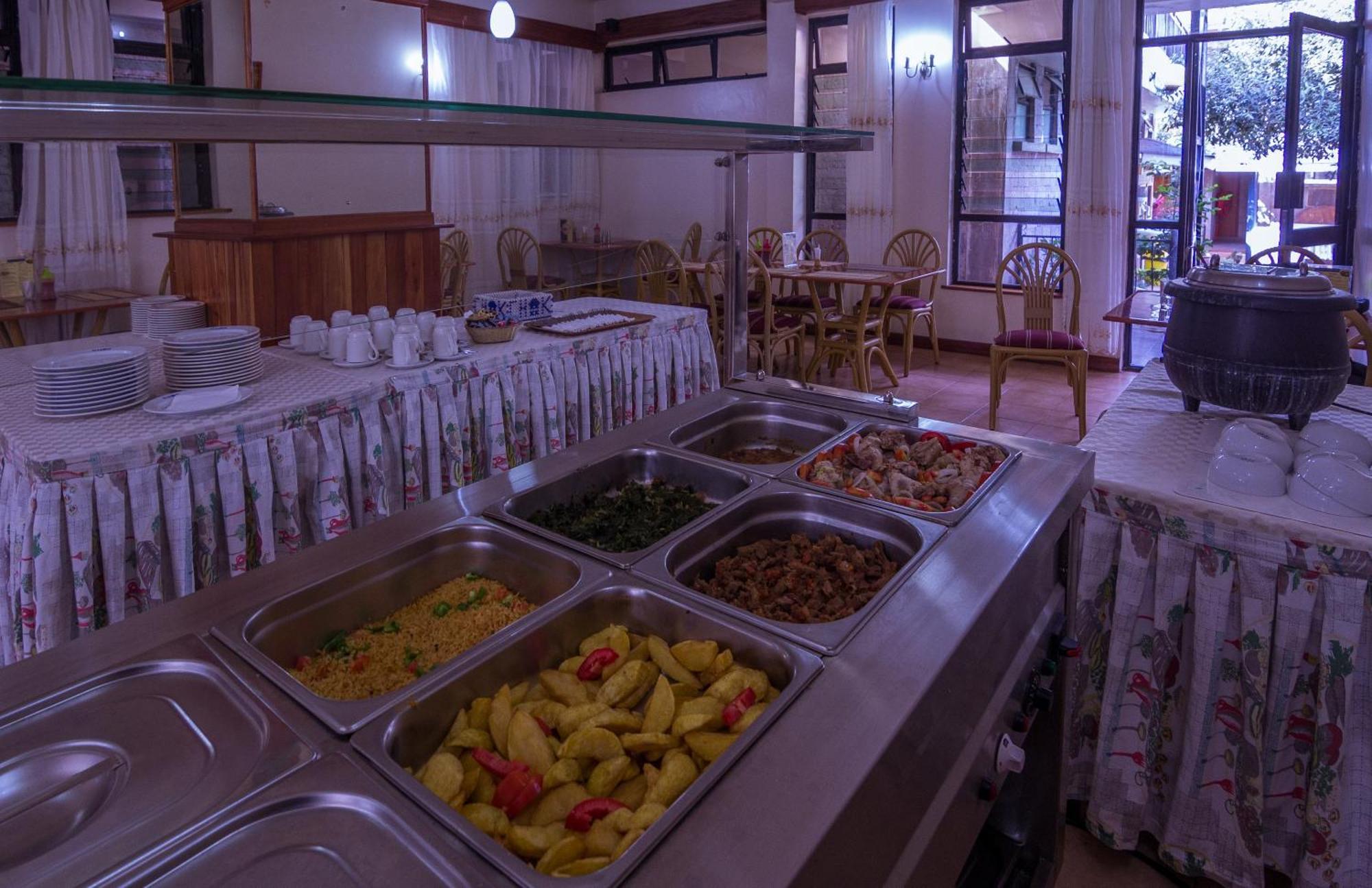 Chak Guesthouse & Conference Center ナイロビ エクステリア 写真