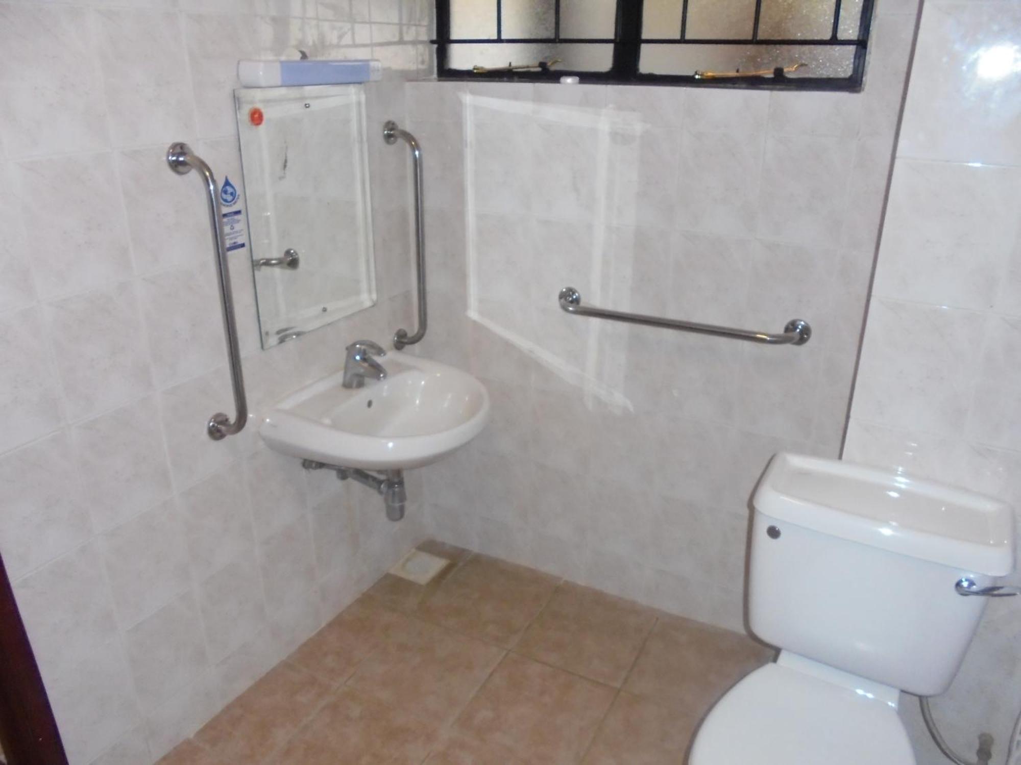 Chak Guesthouse & Conference Center ナイロビ 部屋 写真