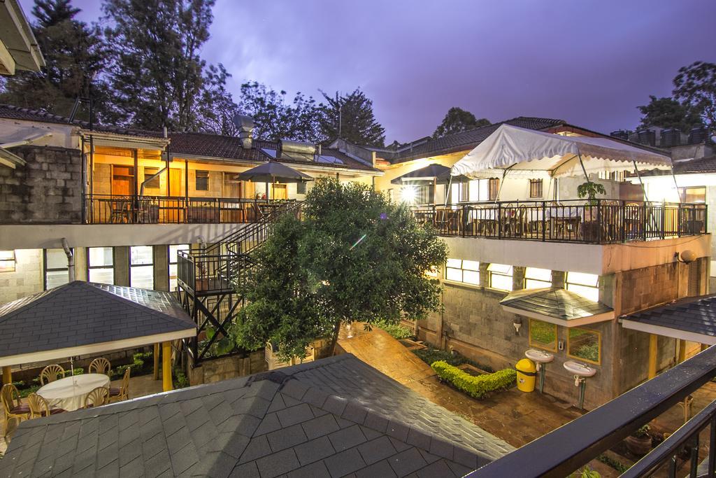Chak Guesthouse & Conference Center ナイロビ エクステリア 写真