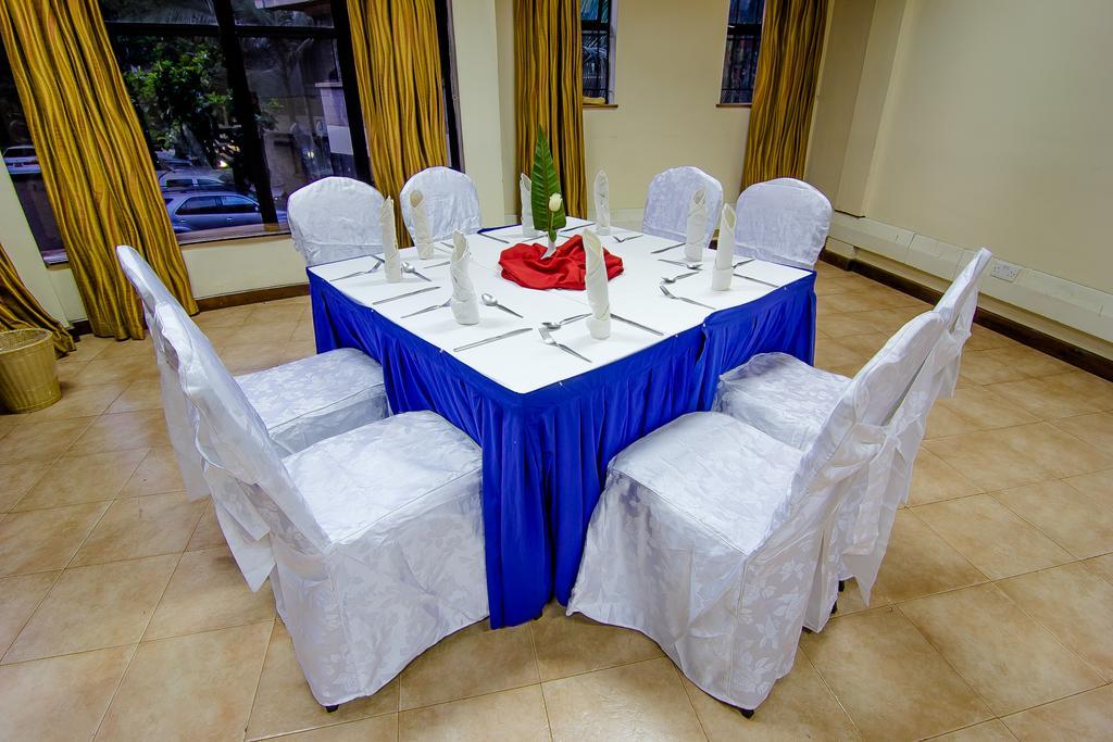 Chak Guesthouse & Conference Center ナイロビ エクステリア 写真