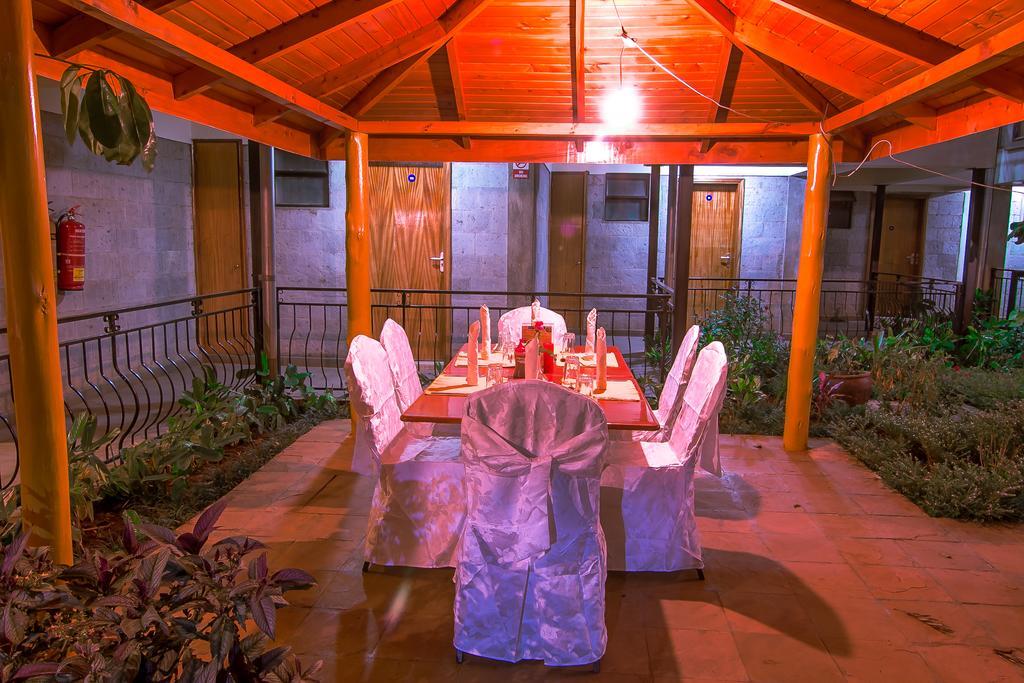 Chak Guesthouse & Conference Center ナイロビ エクステリア 写真