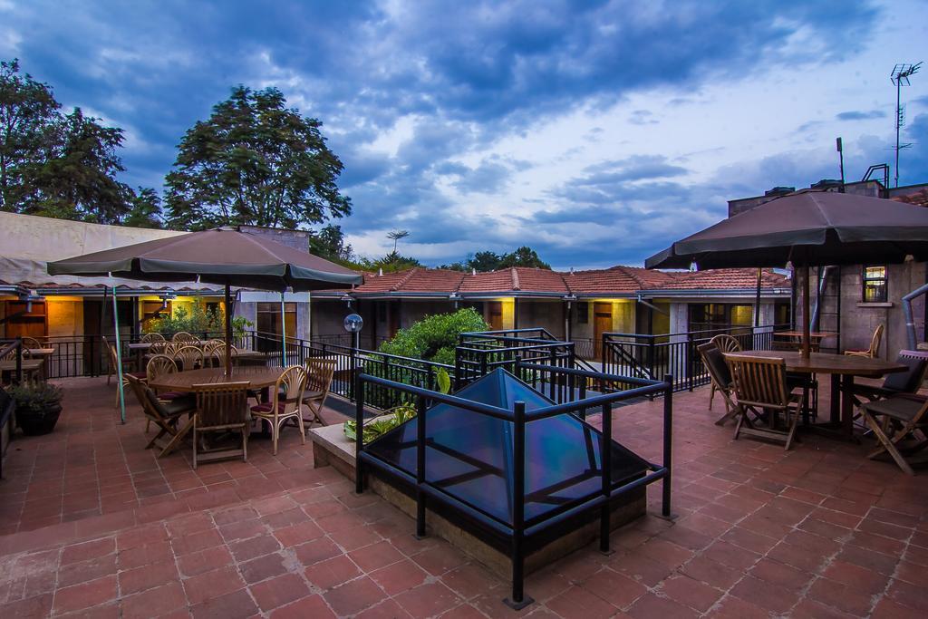 Chak Guesthouse & Conference Center ナイロビ エクステリア 写真