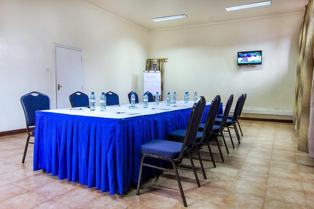 Chak Guesthouse & Conference Center ナイロビ エクステリア 写真