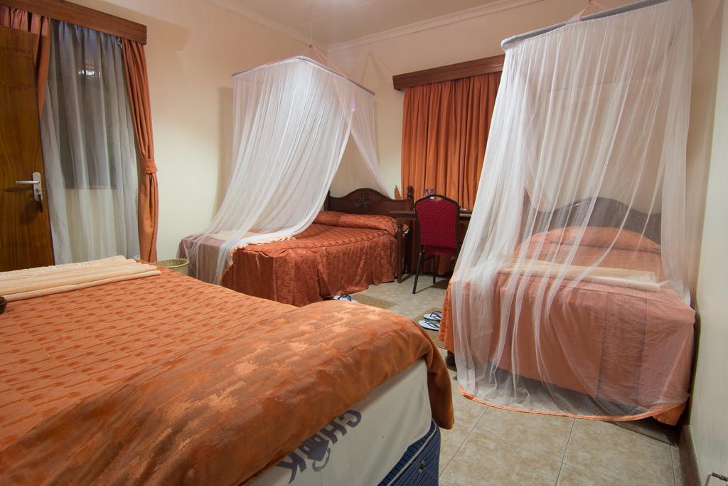 Chak Guesthouse & Conference Center ナイロビ エクステリア 写真