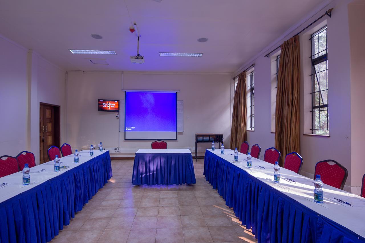 Chak Guesthouse & Conference Center ナイロビ エクステリア 写真