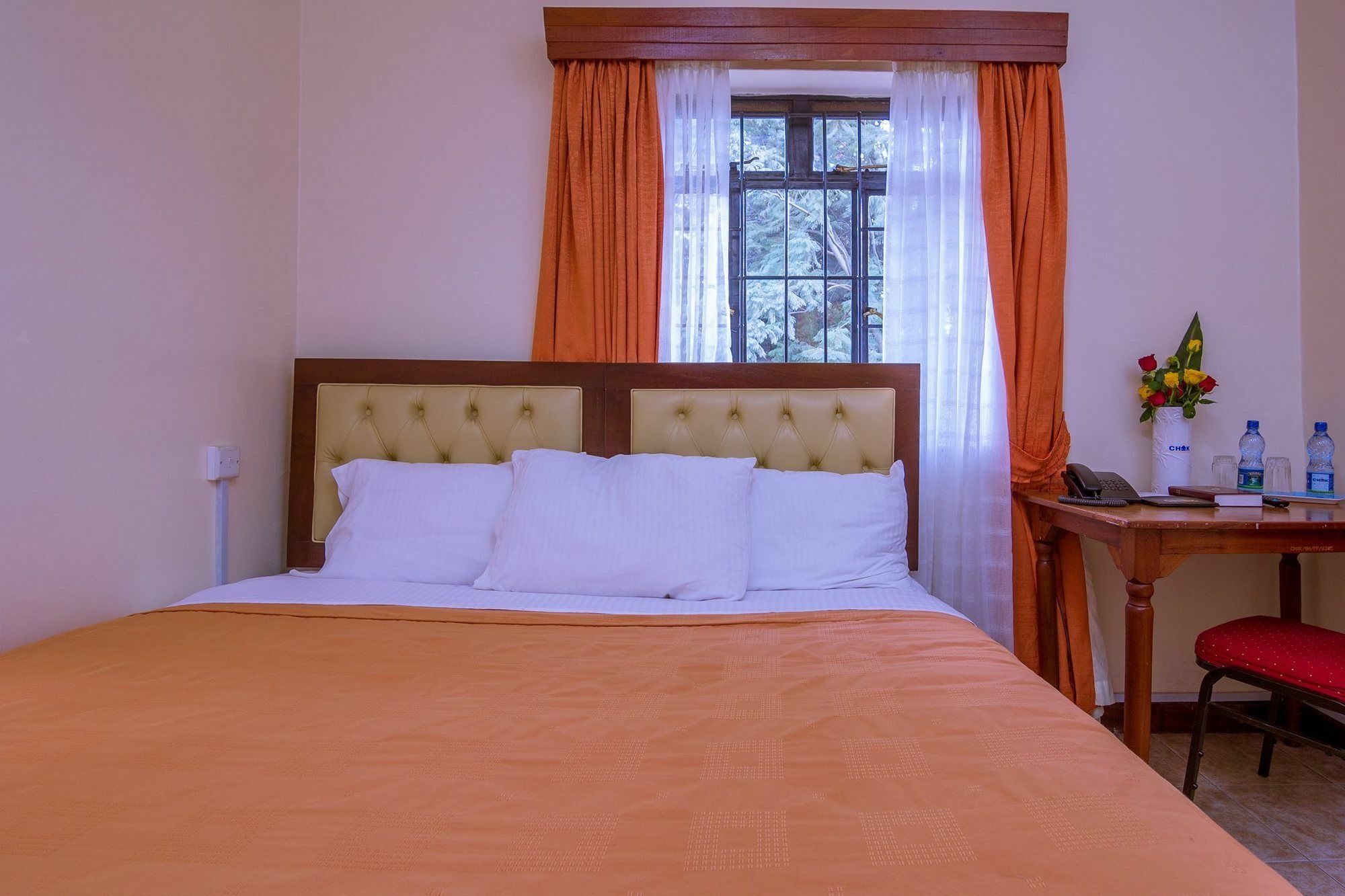 Chak Guesthouse & Conference Center ナイロビ エクステリア 写真